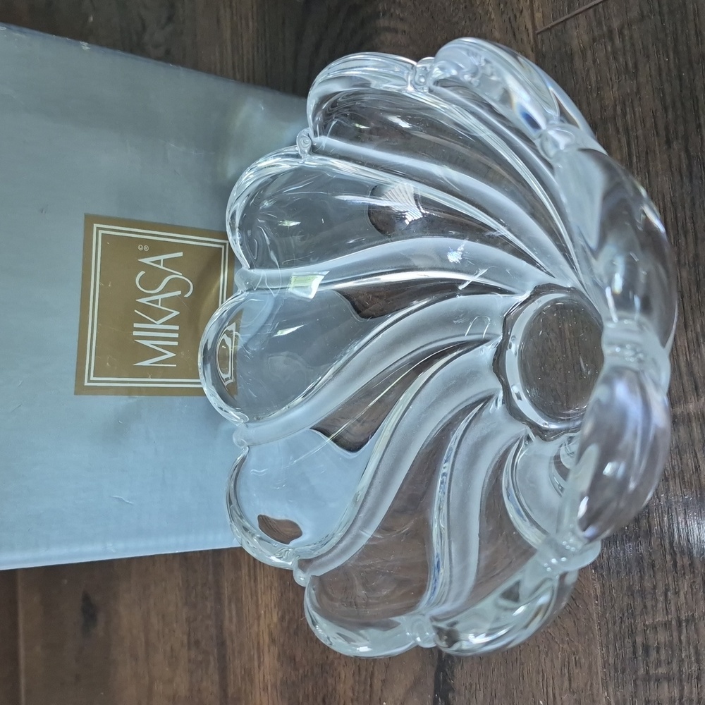 Mikasa Peppermint Frost Swirl Bowl 5 1/2 Inches